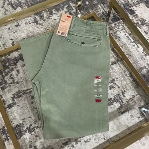 Men’s Levi’s Chinos